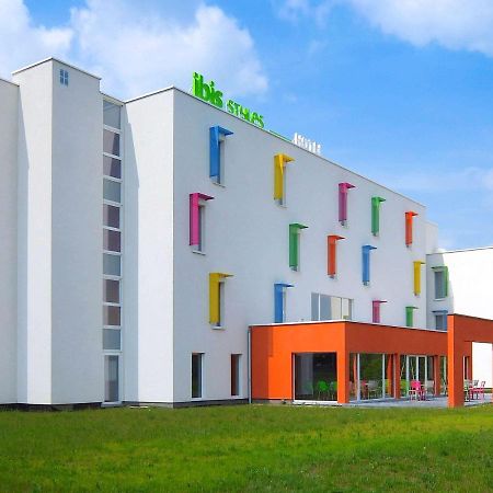 Ibis Styles Nivelles Hotel Exterior foto