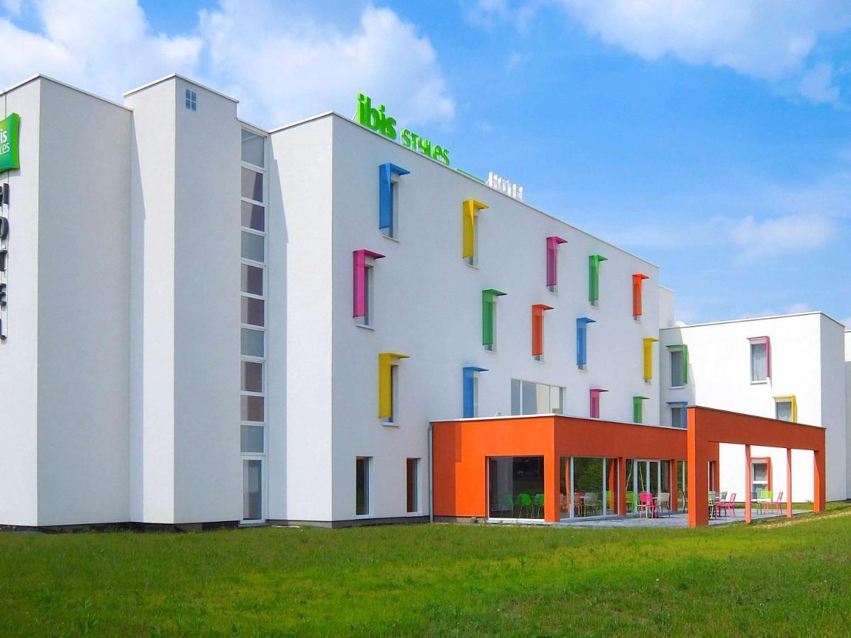 Ibis Styles Nivelles Hotel Exterior foto